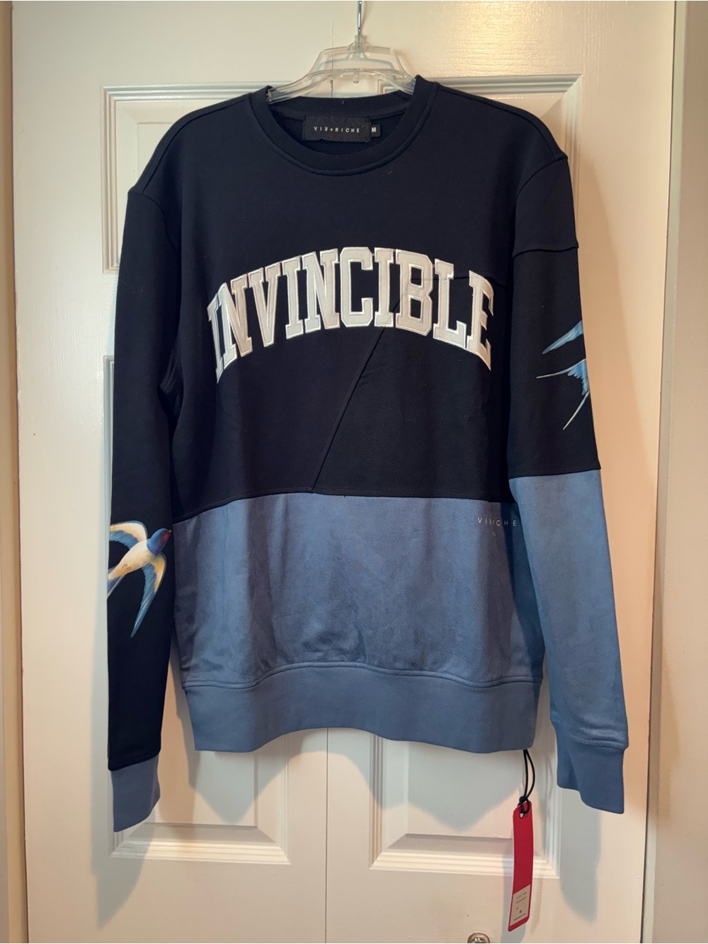 Vie Riche “Invincible” Crewneck Sweatshirt Size M